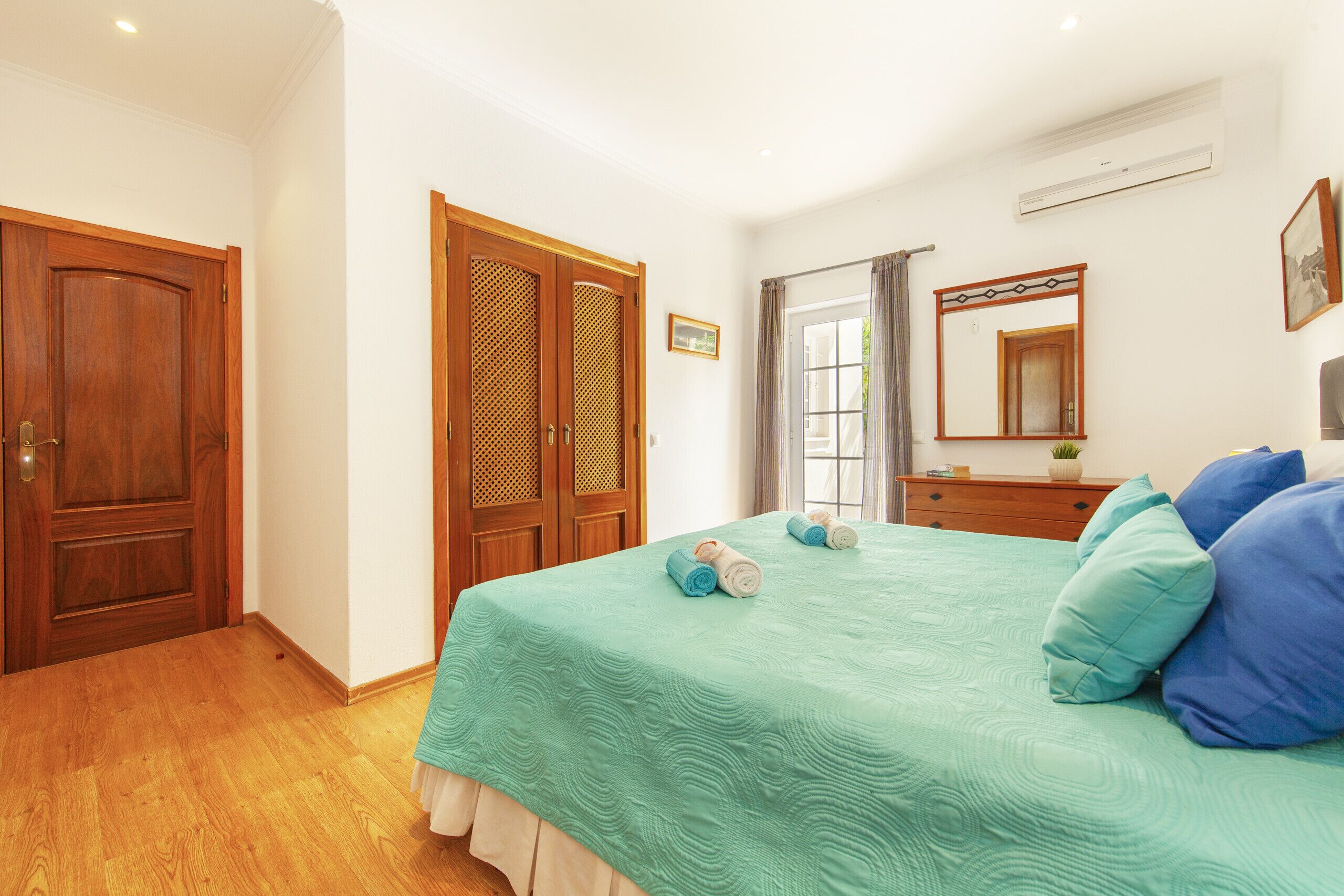 4 عدّة غرف نوم