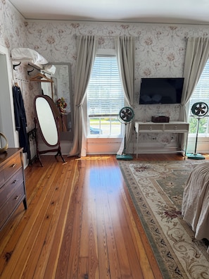 1 bedroom, iron/ironing board, WiFi