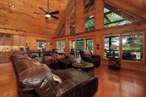 スマートテレビ、暖炉