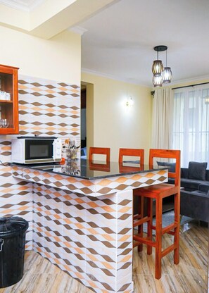 Familieleilighet, 2 soverom, hageutsikt | Eget kjøkken