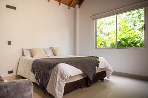 Comfort House | Premium bedding, Select Comfort beds, individually decorated - Hotel Santa Ana (Medellín)