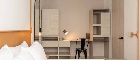 Deluxe-Studio, Balkon, Stadtblick | Hochwertige Bettwaren, Select-Comfort-Betten, Verdunkelungsvorhänge