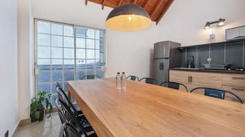 Comfort House | In-room dining