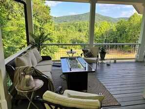 Property grounds - The Stillwater Suite, named after the serene stillness of its surroundings and the moments where the lake is as still as glass. (Jasper)