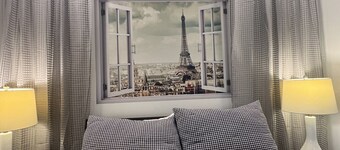 Window to Paris Studio on Lake Conroe