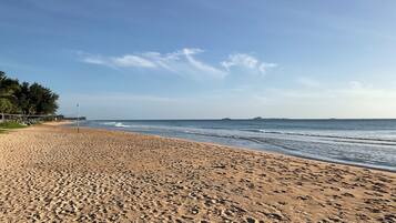 A la platja i tovalloles de platja