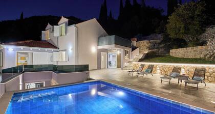 Hedera Estate, Villa Hedera XVI