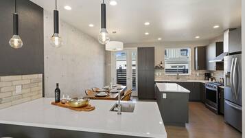 Townhome, Multiple Beds, Patio, Mountain View (908 Jerome St. (Unit 2)) | Private kitchen | Fridge, microwave, oven, stovetop