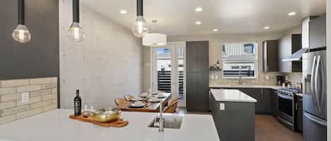Townhome, Multiple Beds, Patio, Mountain View (908 Jerome St. (Unit 2)) | Private kitchen | Fridge, microwave, oven, stovetop