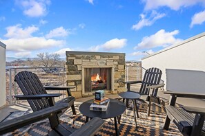 Townhome, Multiple Beds, Patio, Mountain View (908 Jerome St. (Unit 2)) | Outdoor dining