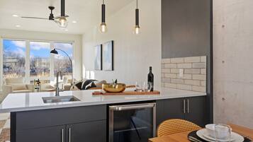 Townhome, Multiple Beds, Patio, Mountain View (908 Jerome St. (Unit 2)) | Interior