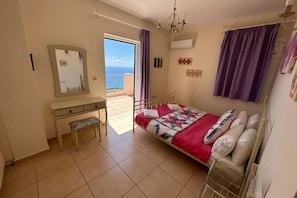 4 chambres, fer et planche à repasser, lit parapluie, Wi-Fi gratuit