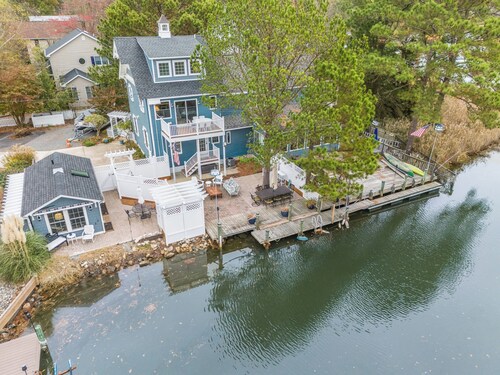 Charming Tiny Home in Rehoboth Beach with a Water View