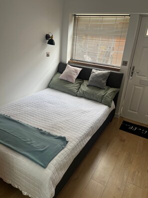 Apartment, Multiple Bedrooms, Patio, City View