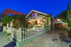 Exterior - Charming Bungalow, A/C, HotTub, Close to Beach (Long Beach)