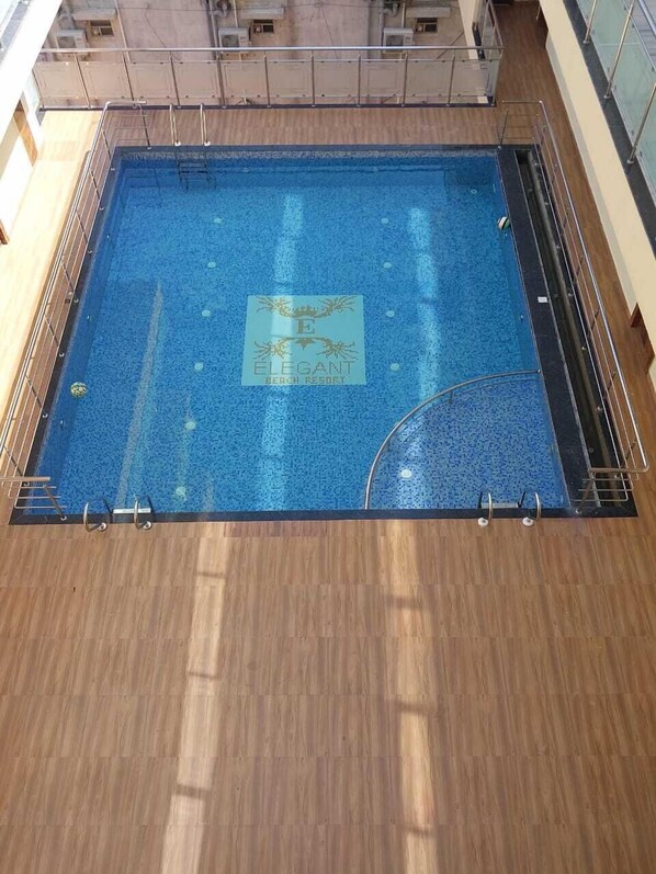 15 indoor pools