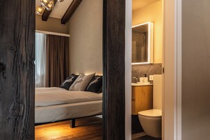 奢华公寓式客房, 山景 | 2 多间卧室、遮光窗帘、隔音、免费 WiFi