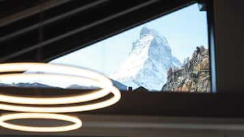 LyxlÀgenhet - utsikt mot bergen | Utsikt frÄn rummet