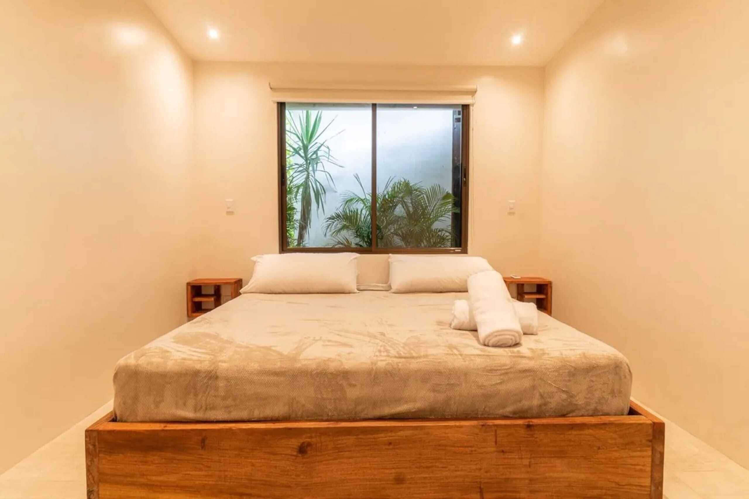 Apartamento superior, vista para o jardim | 2 quartos, cofres nos quartos, escrivaninha