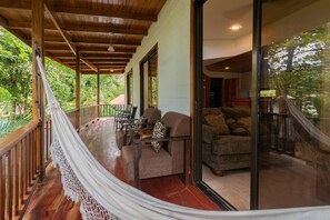 Deluxe Apartment, Garden View | Terrace/patio - Surfside Apartments Mal Pais (Cóbano)