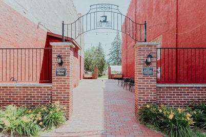 Vintage Main Street Retreat Sleeps 25