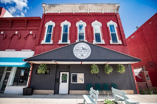 Exterior - Sleep 25 w/ Private Group Accommodations, Banquet Space, Game Room (Ovid)