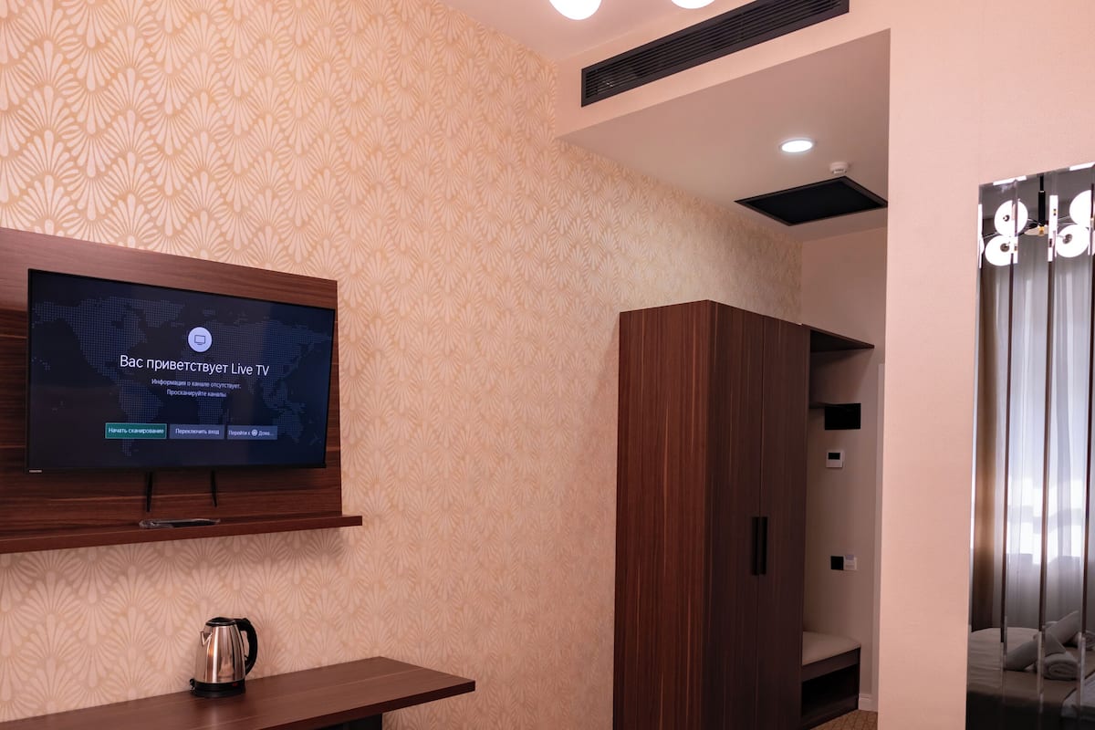 Standaard kamer, uitzicht op stad | Een bureau, geluiddichte muren, gratis wifi