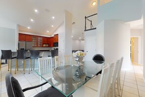 Dining - Spacious home with game room and mickey shaped pool and gas grill (Kissimmee)