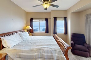 3 Schlafzimmer, Schreibtisch, Bügeleisen/Bügelbrett, WLAN