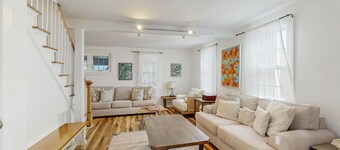 Town of Rehoboth Beach spacious house w/patio, W/D & WIFI