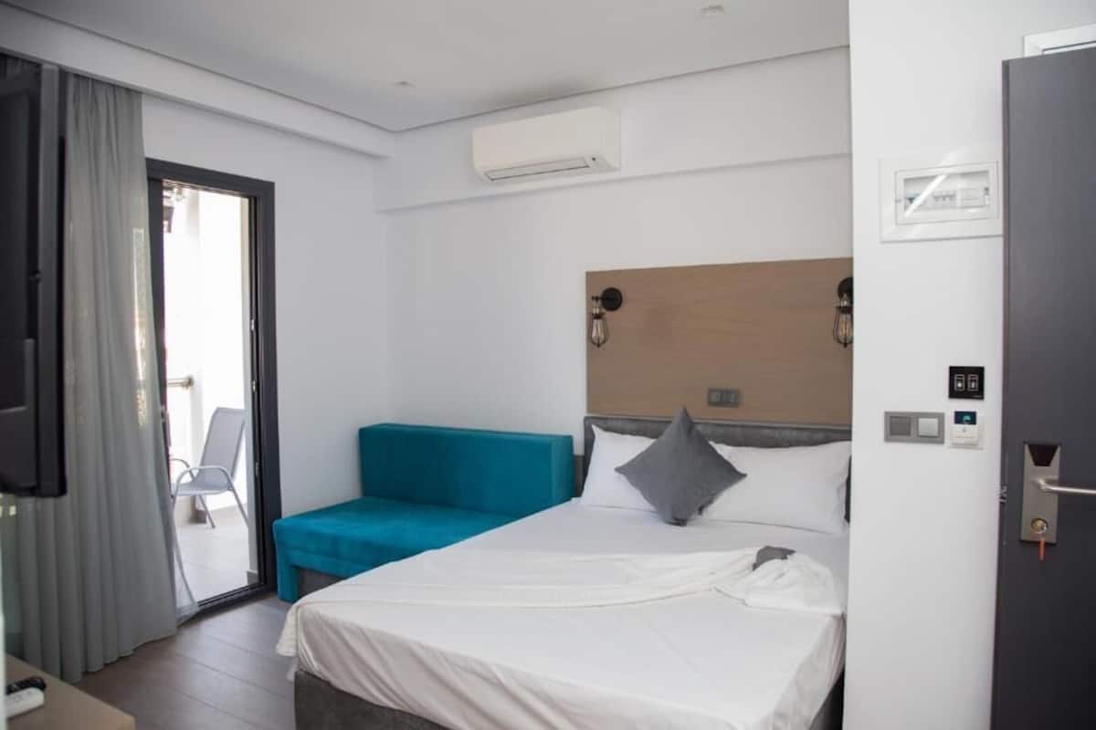 Habitación doble clásica | Espacio para trabajar con laptop, insonorización y wifi gratis