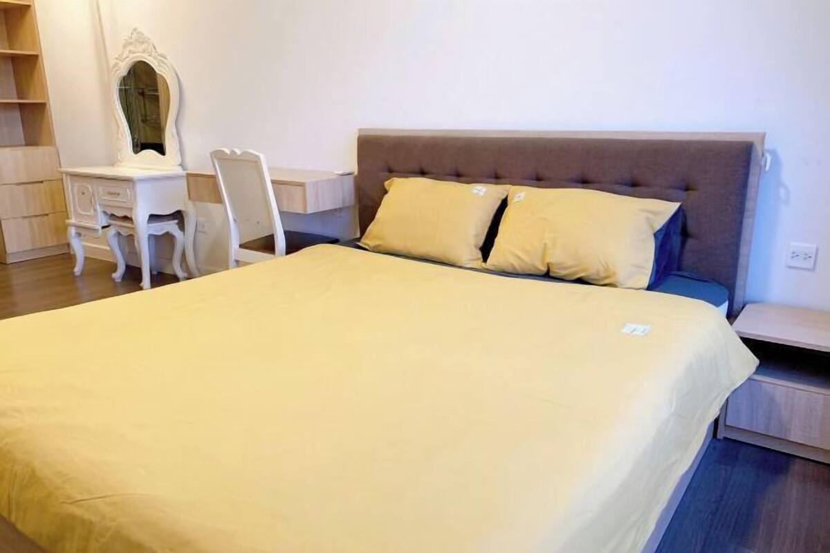 2 bedrooms, in-room safe, blackout curtains, soundproofing