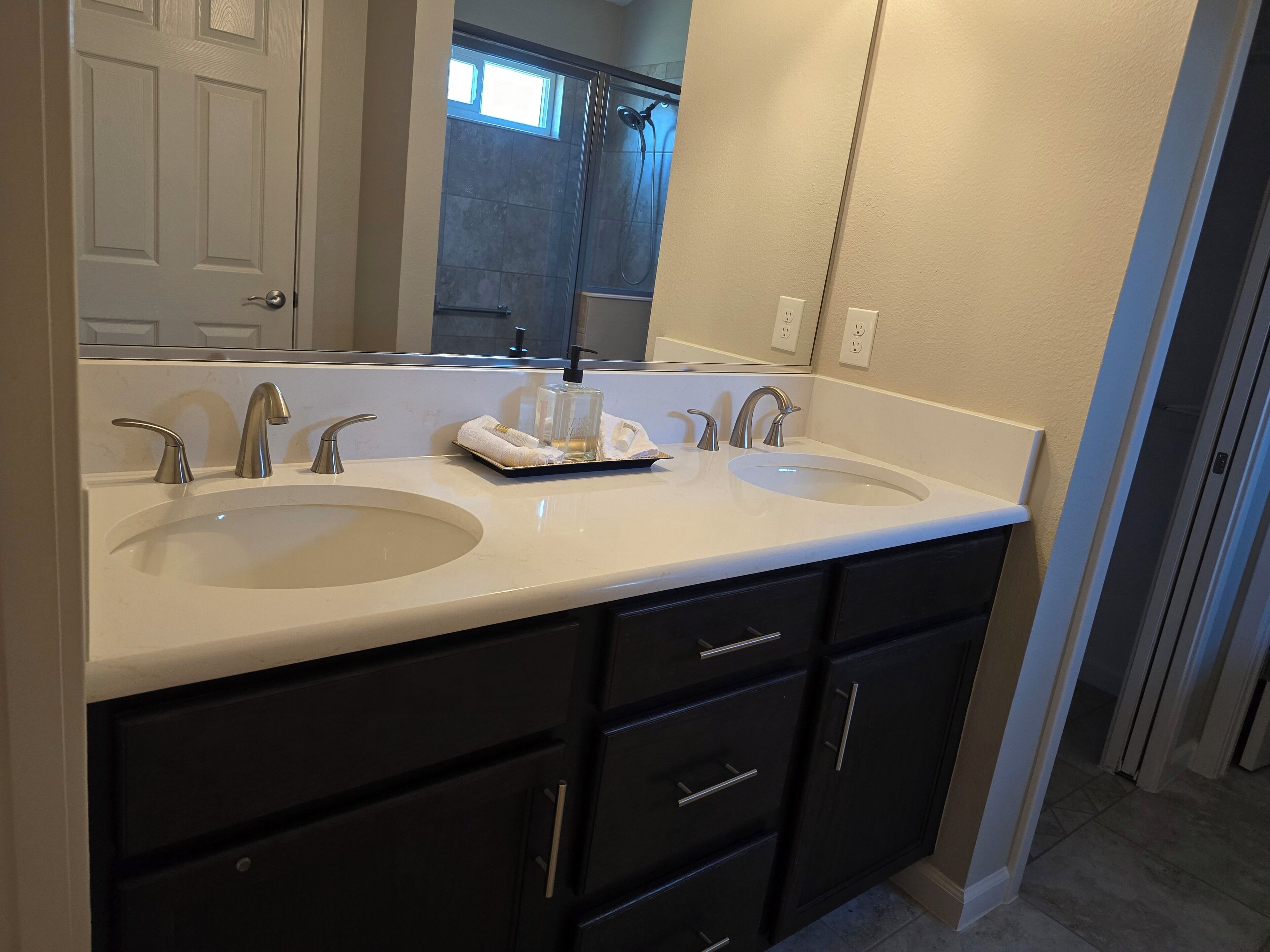 Master Vanity