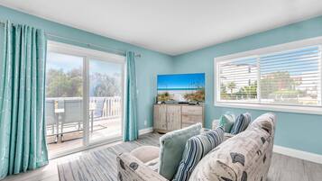 Townhome, Multiple Beds (Blue Dolphin) | Living area | TV