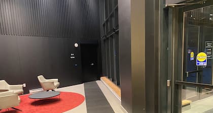 SUPERBE CONDO MEUBLÉ CENTRE-VILLE/ NICE FURNISHED CONDO DOWNTOWN