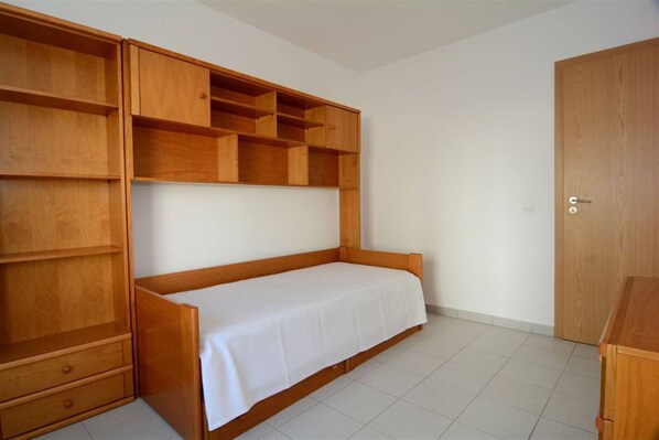 Room - 36 (Portimão)