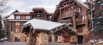 Ski-In/Out 3BR Residences Bachelor Gulch adj. Ritz Carlton! Free Lift Tickets!!