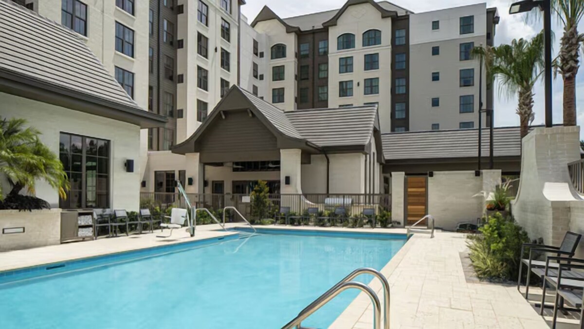 Photo of 4 Comfort-Focused Suites w/ Kitchen, Heated Pool Access & Mayo Clinic Shuttle