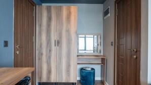 Family Double Room, Sea View | Premium bedding, Select Comfort beds, minibar (free items), in-room safe - The Han Residence Halic Hotel (Istanbul)