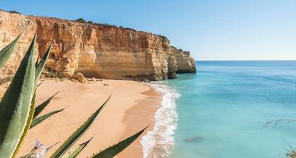 Bungallow on Benagil Beach