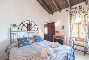 2 bedrooms, iron/ironing board, travel cot, WiFi