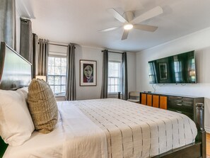 7 bedrooms, WiFi, bed sheets