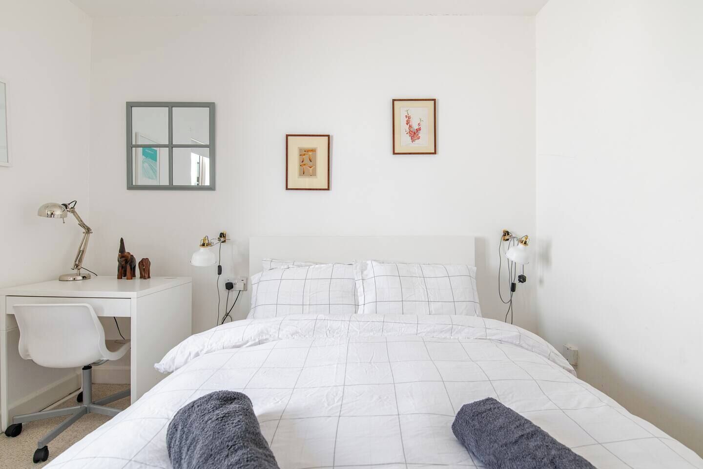3 bedrooms, iron/ironing board, travel cot, WiFi