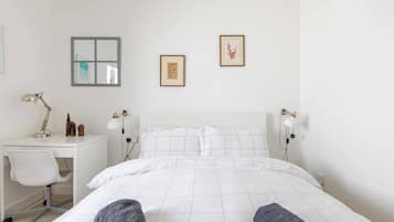 3 bedrooms, iron/ironing board, travel cot, WiFi
