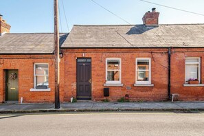 Exterior - City Mews in Donnybrook Village D4 3 Beds (Dublin)