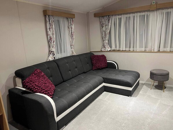 Cabin | Living area | Fireplace - 6berth- Familyfriendly- Petfriendly- Beachadjacent (Rhyl)