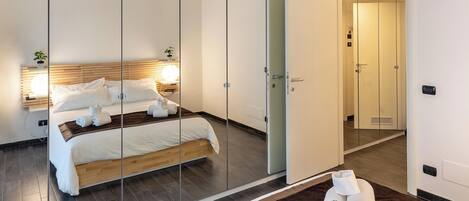 2 chambres, fer et planche à repasser, Wi-Fi gratuit, draps fournis