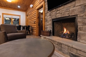 Restaurant - The Timber at Holly Branch (Gatlinburg)