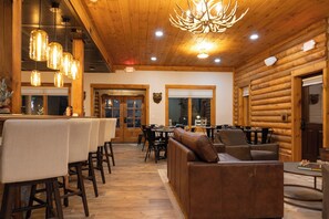 Restaurant - The Timber at Holly Branch (Gatlinburg)