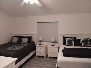 2 chambres, fer et planche à repasser, Wi-Fi gratuit, draps fournis